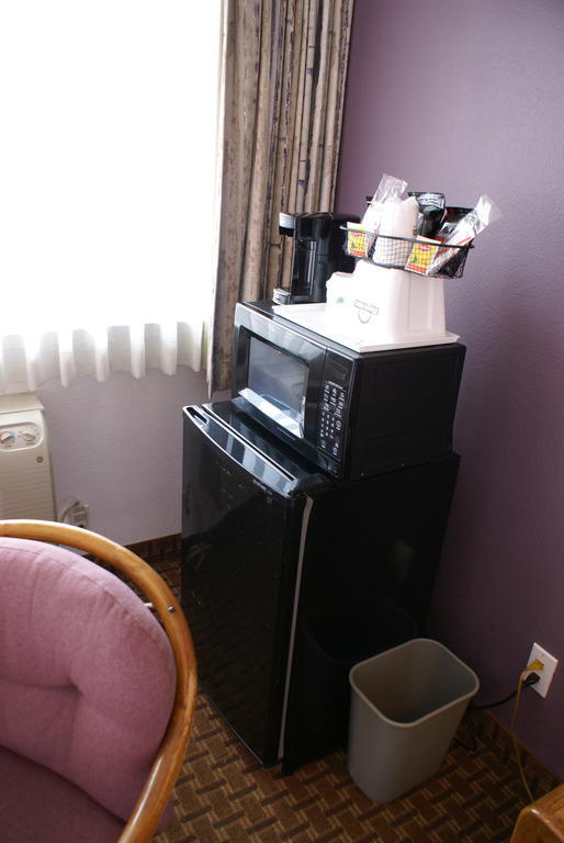 Days Inn Harbor View Сан-Диего Экстерьер фото