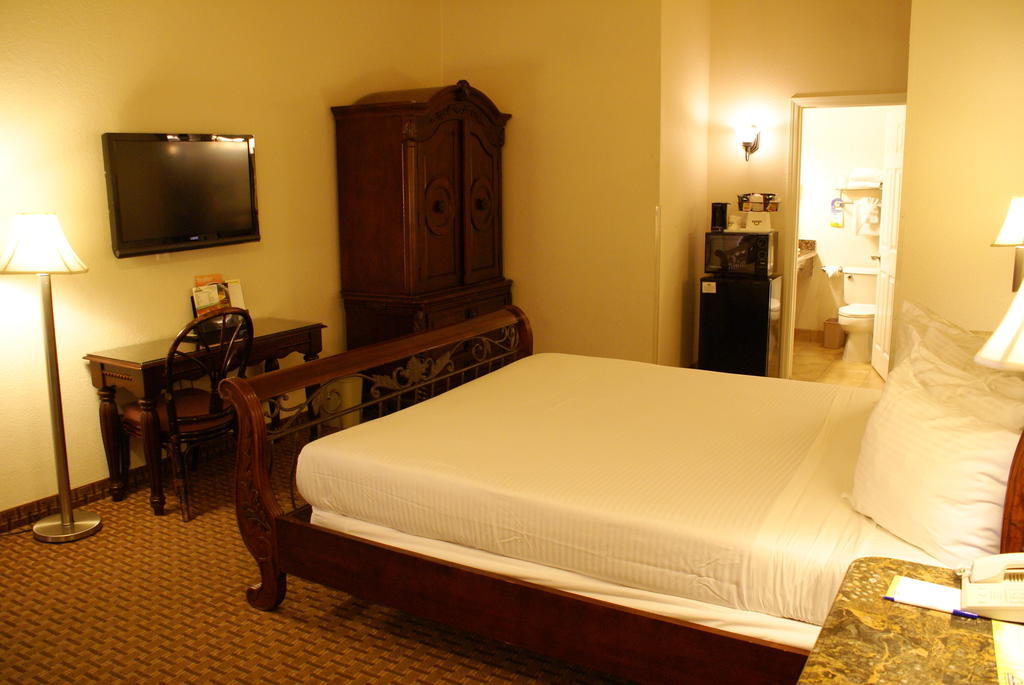 Days Inn Harbor View Сан-Диего Экстерьер фото