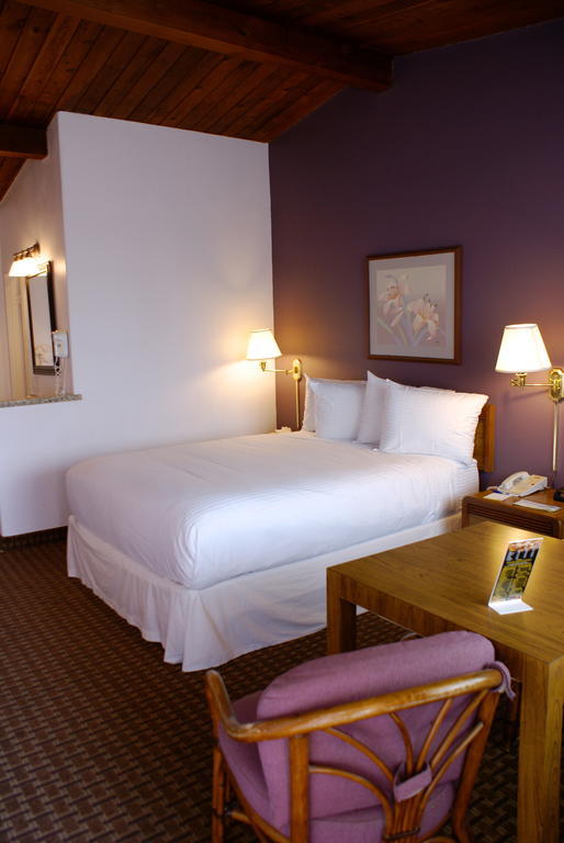 Days Inn Harbor View Сан-Диего Экстерьер фото